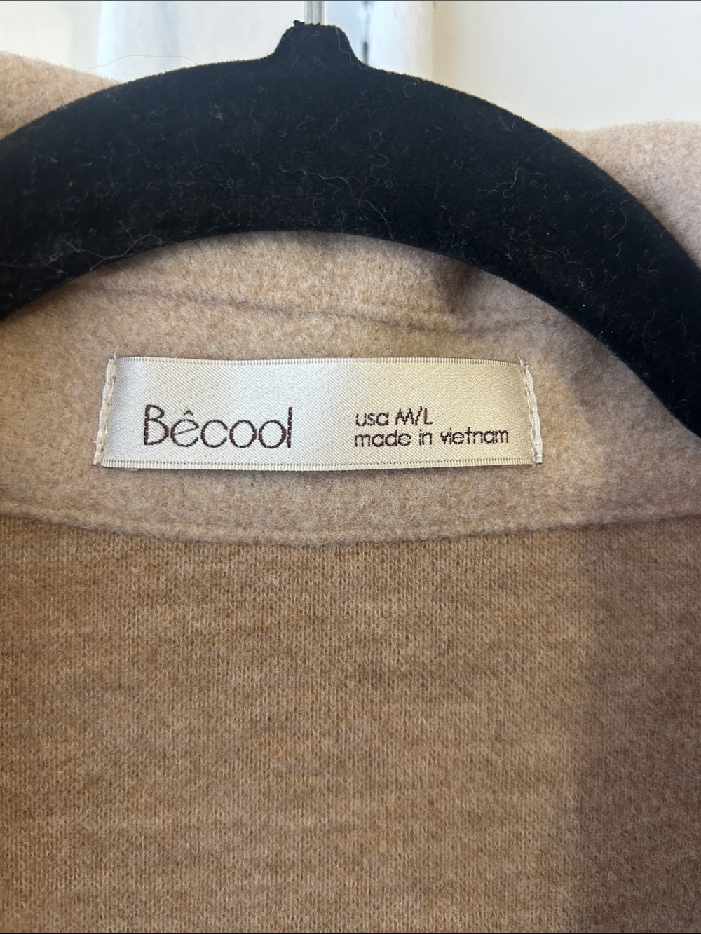 Woman’s jacket - Picture 2 of 4